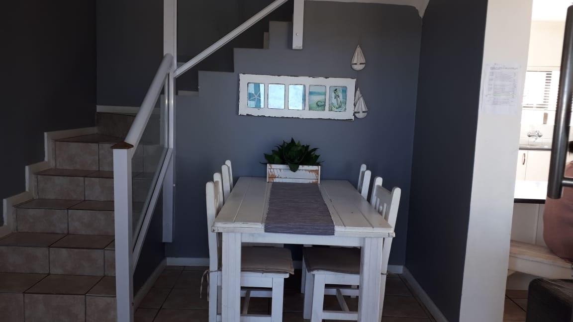 Inguz dining area
